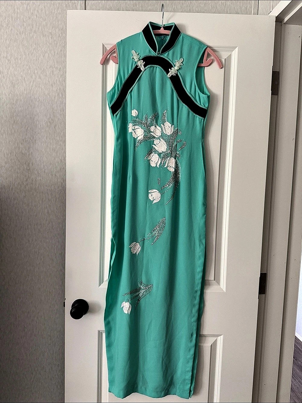 Embellished Floral Vintage Traditional Chinese dress in Green & Black